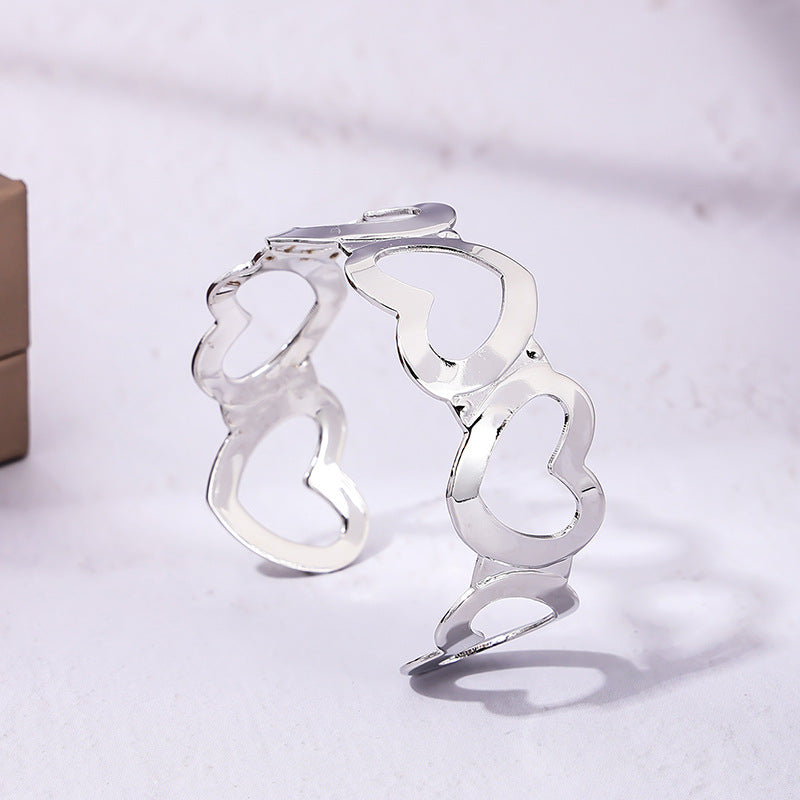 Retro Hollow Love Bracelet with Simple Design - Wholesale Fashion Jewelry for Women