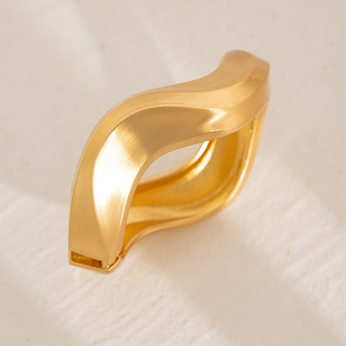 Statement Bracelet For Women Planderful Vienna Verve Exaggerated Niche Spring Buckle Wide Corrugated Opening