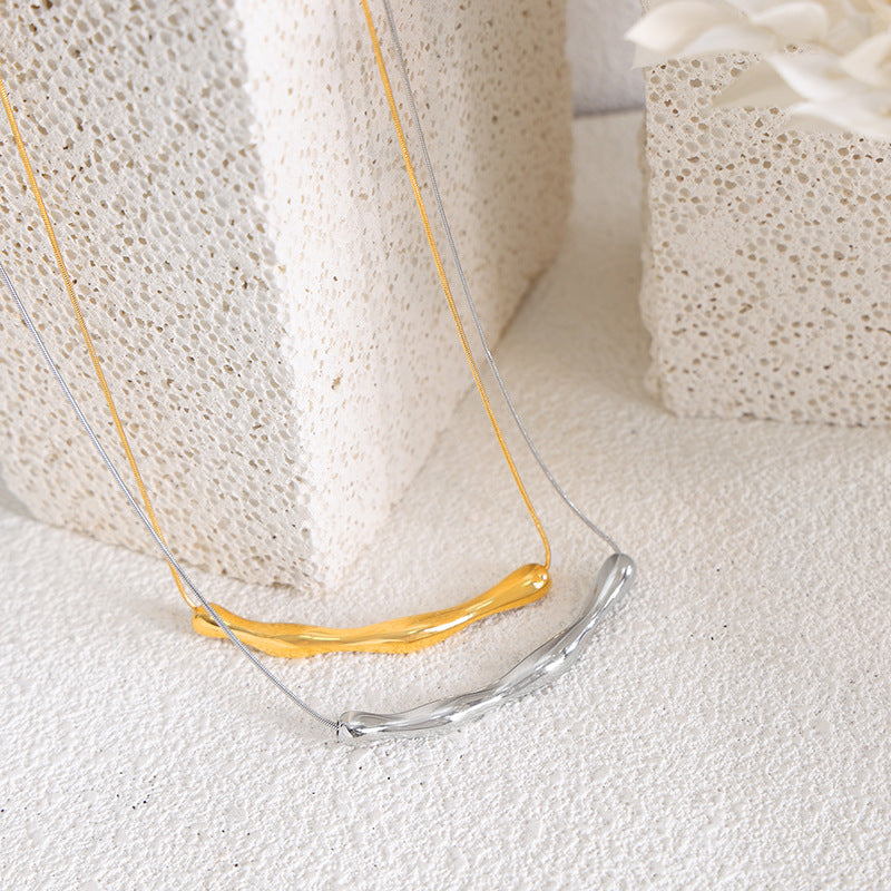 Irregular Pendant Necklace with Snake Chain for Fashionable Individuals