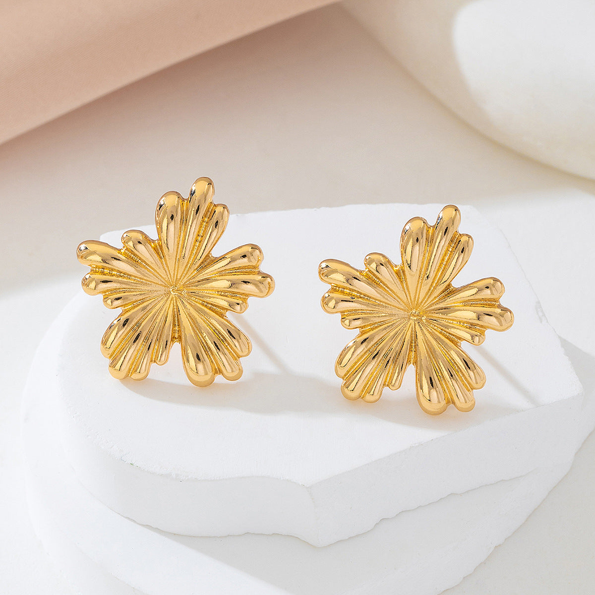 Planderful Vienna Verve Earrings – Exquisite Irregular Metal Flower Design