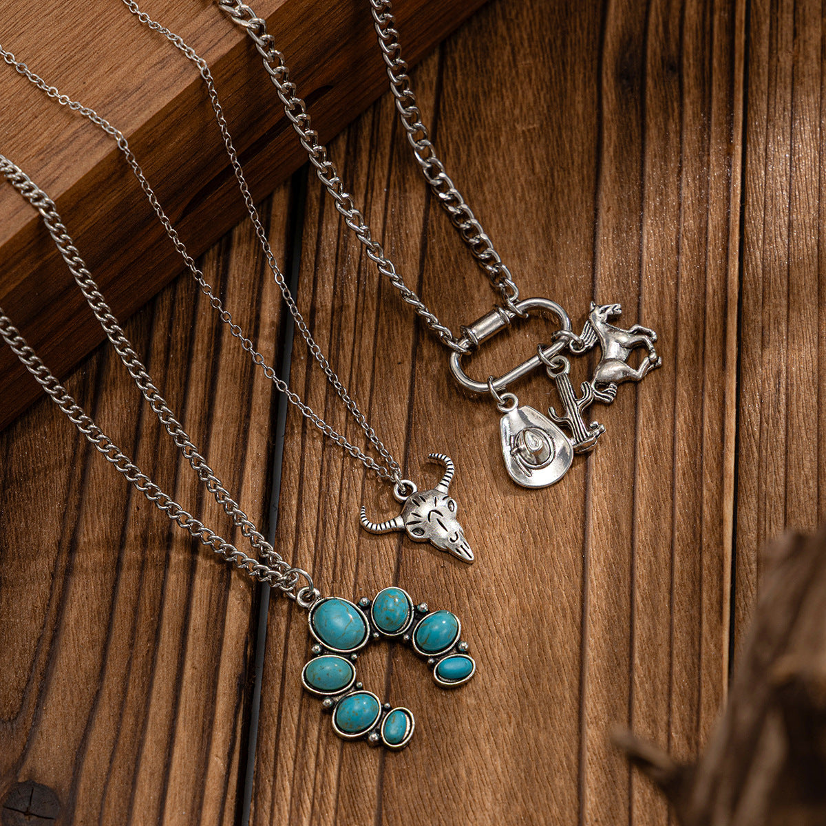 Planderful Vienna Verve Necklace – Unique Punk Bull Head Pendant