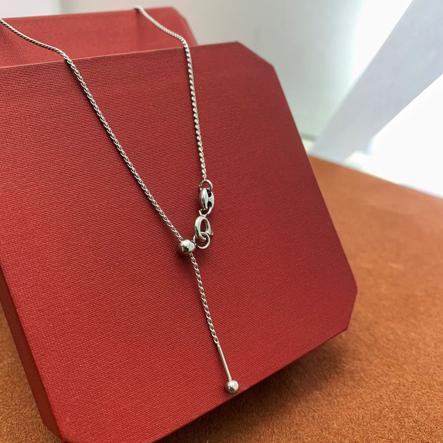 Planderful Jewelry Adjustable Collarbone Necklace in Steel Beads for Men and Women, Dainty Modern Look