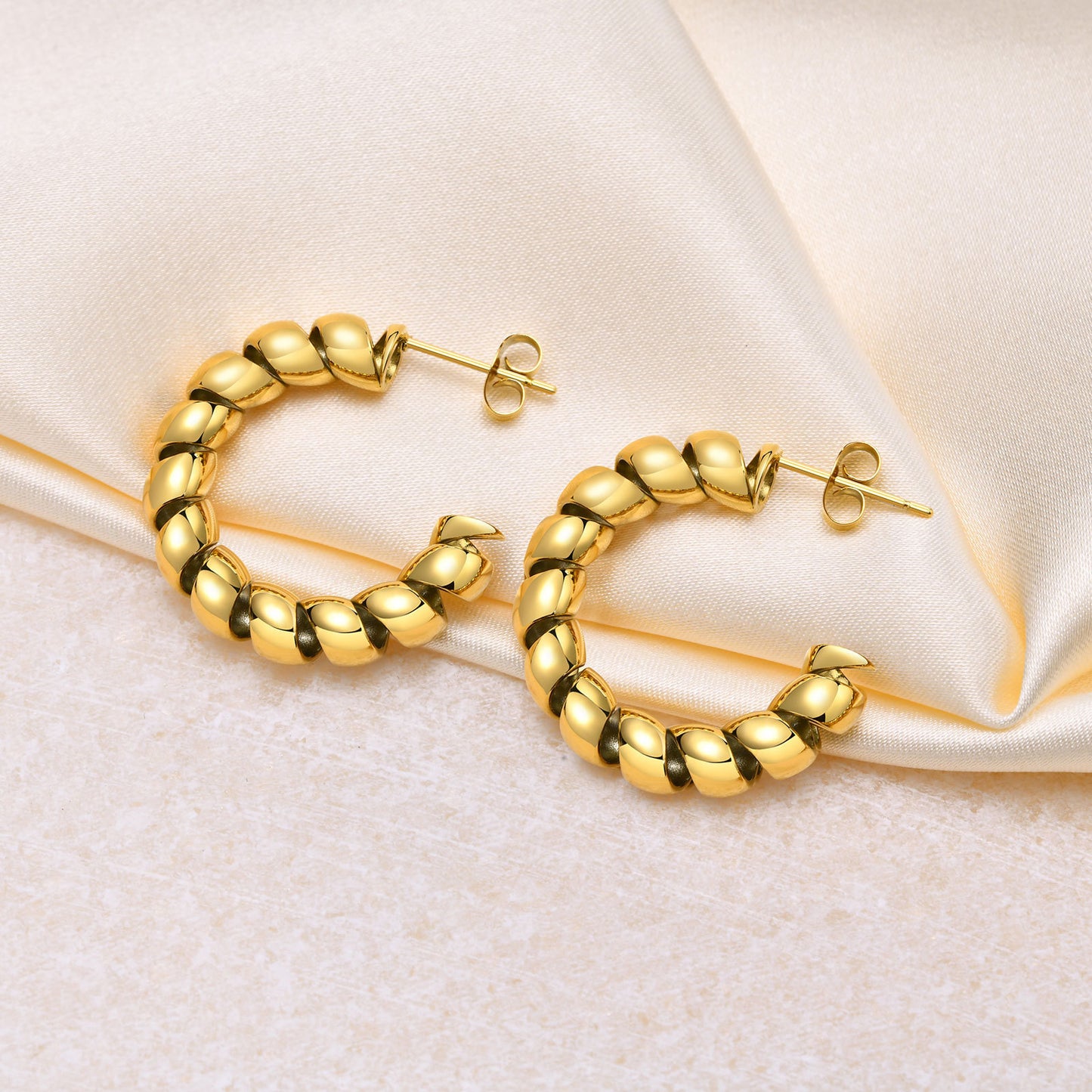 Stainless Steel European and American Fashion Women's Gold Earrings