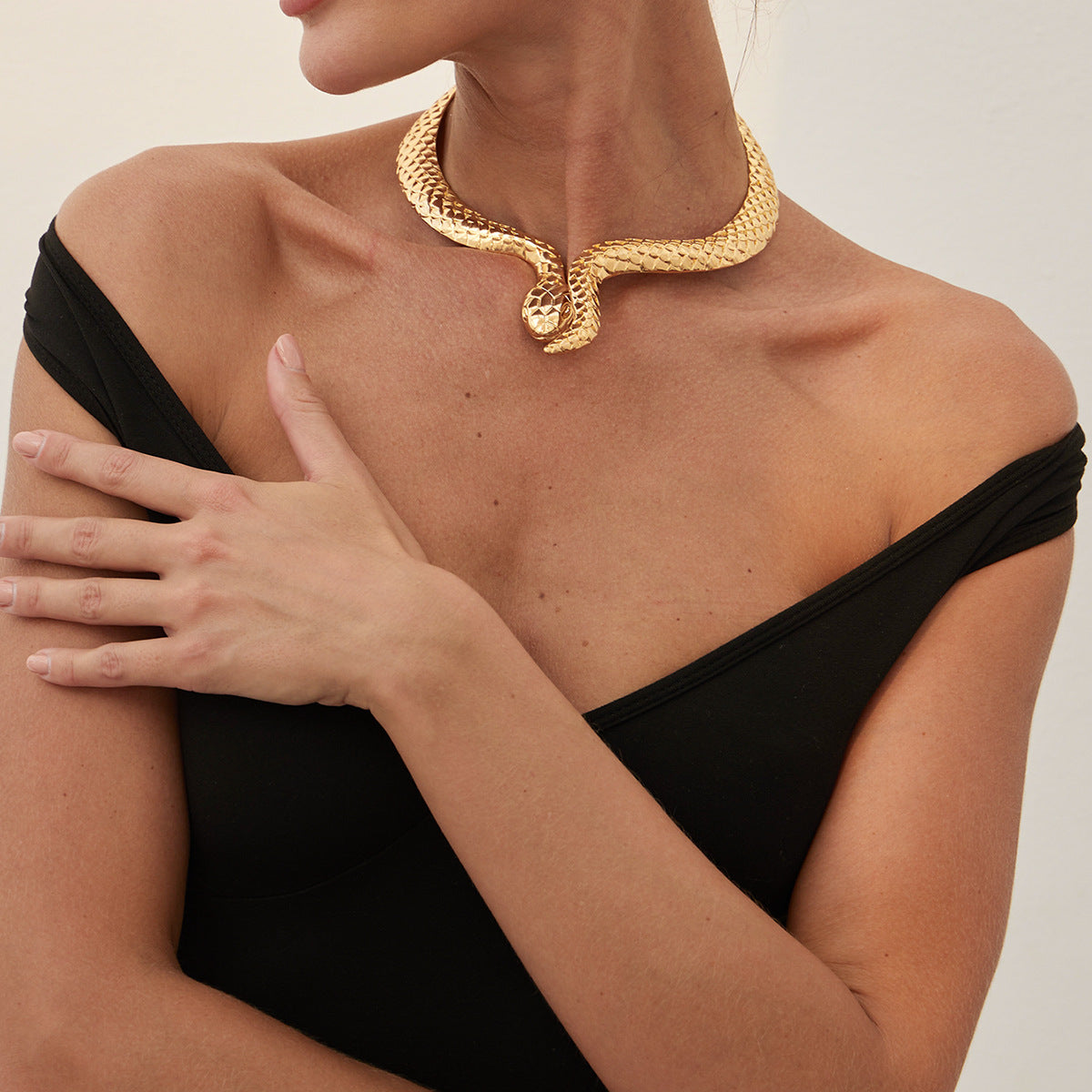 Planderful Vienna Verve Choker Necklace – Retro Hip-Hop Punk Style