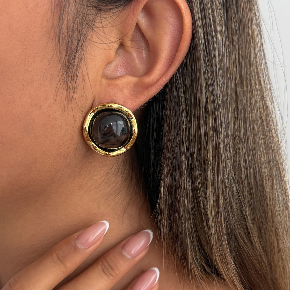 Planderful Elegant Versatile Stainless Steel Stud Earrings With Gold Edge And Wavy Round Look For Everyday Women