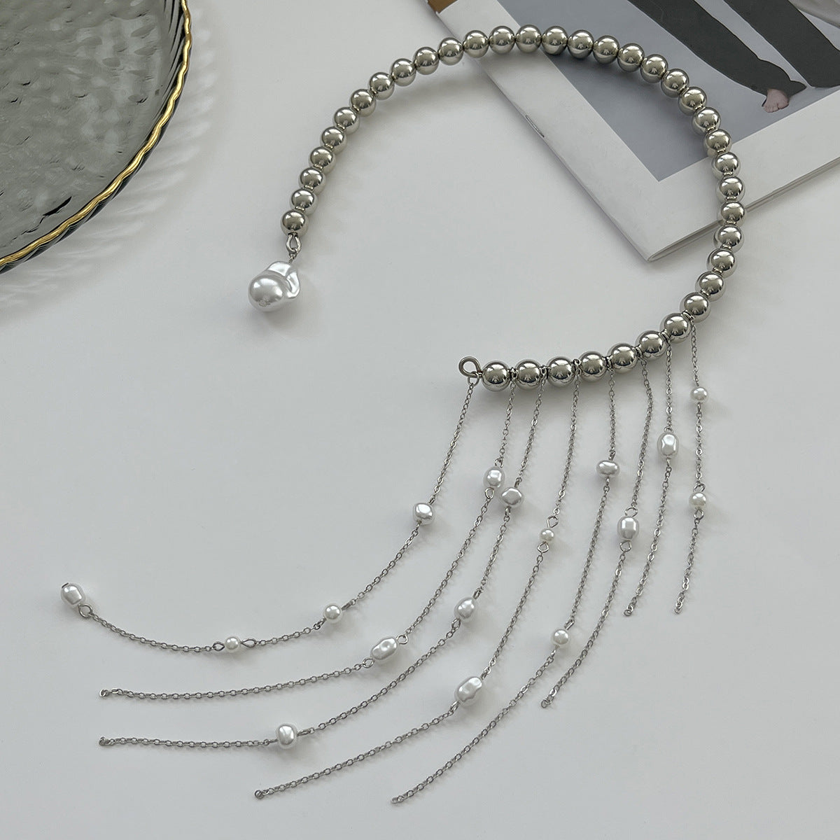 Planderful Vienna Verve Necklace – Elegant Imitation Pearl Design