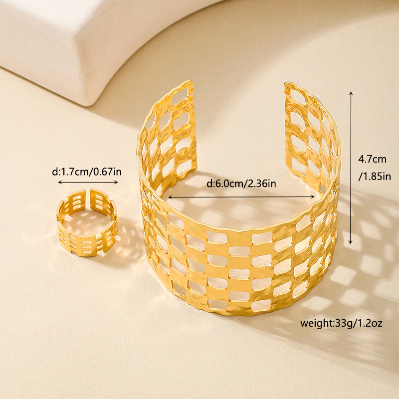 Fashionable Retro Checkerboard Bracelet Ring Set by Planderful
