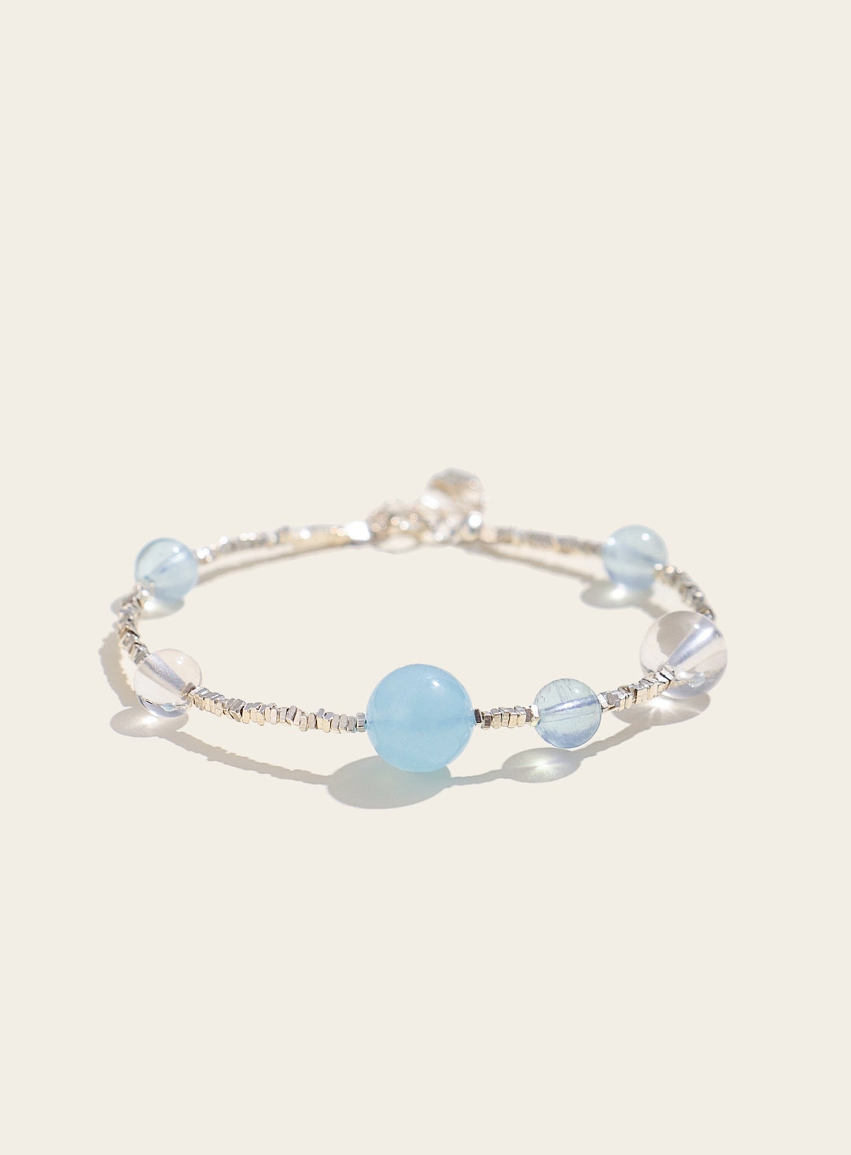 Planderful Fortune's Favor Bracelet – Elegant Aquamarine Crystal Design