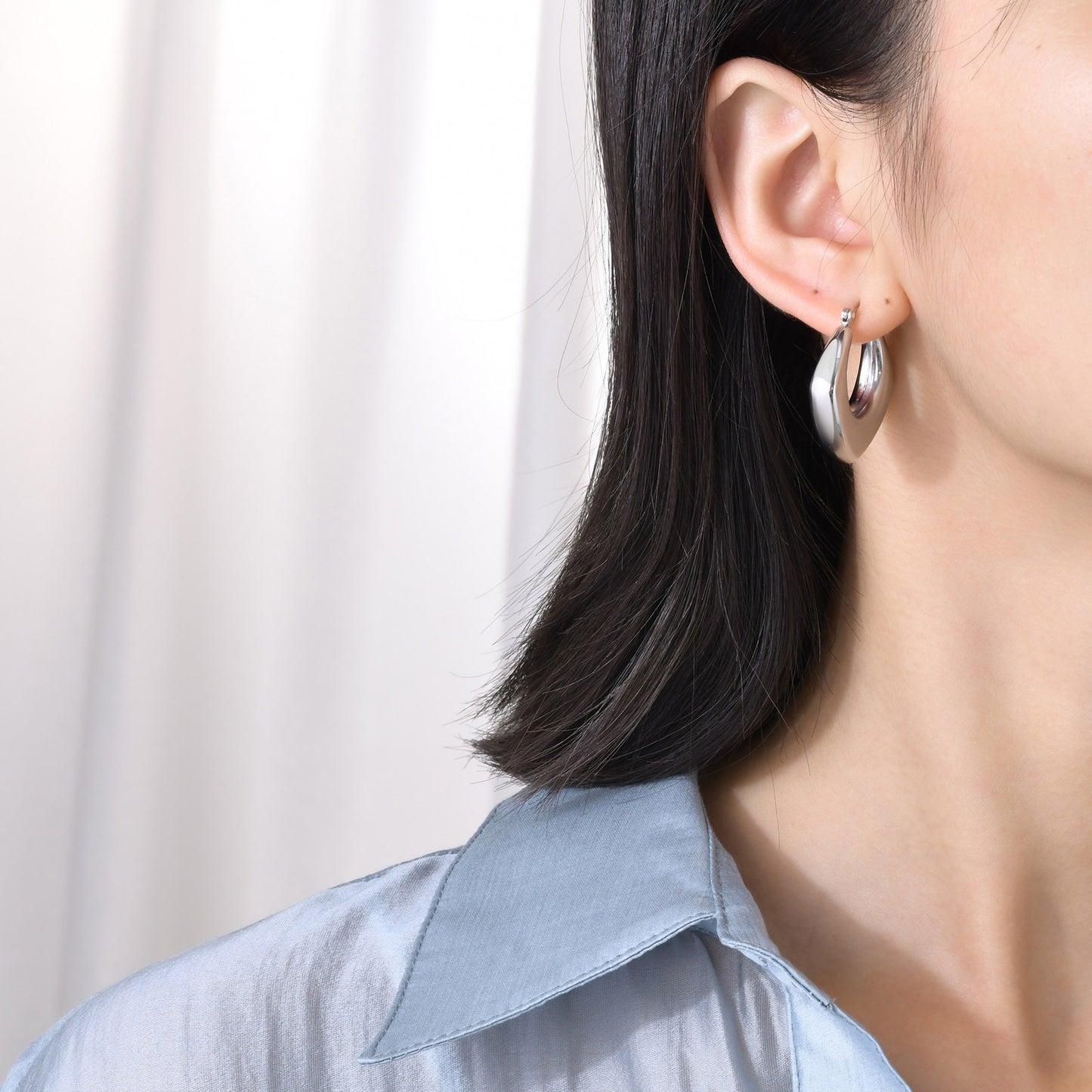 European And American Earrings Silver Simple Hollow Jewelry Wholesale