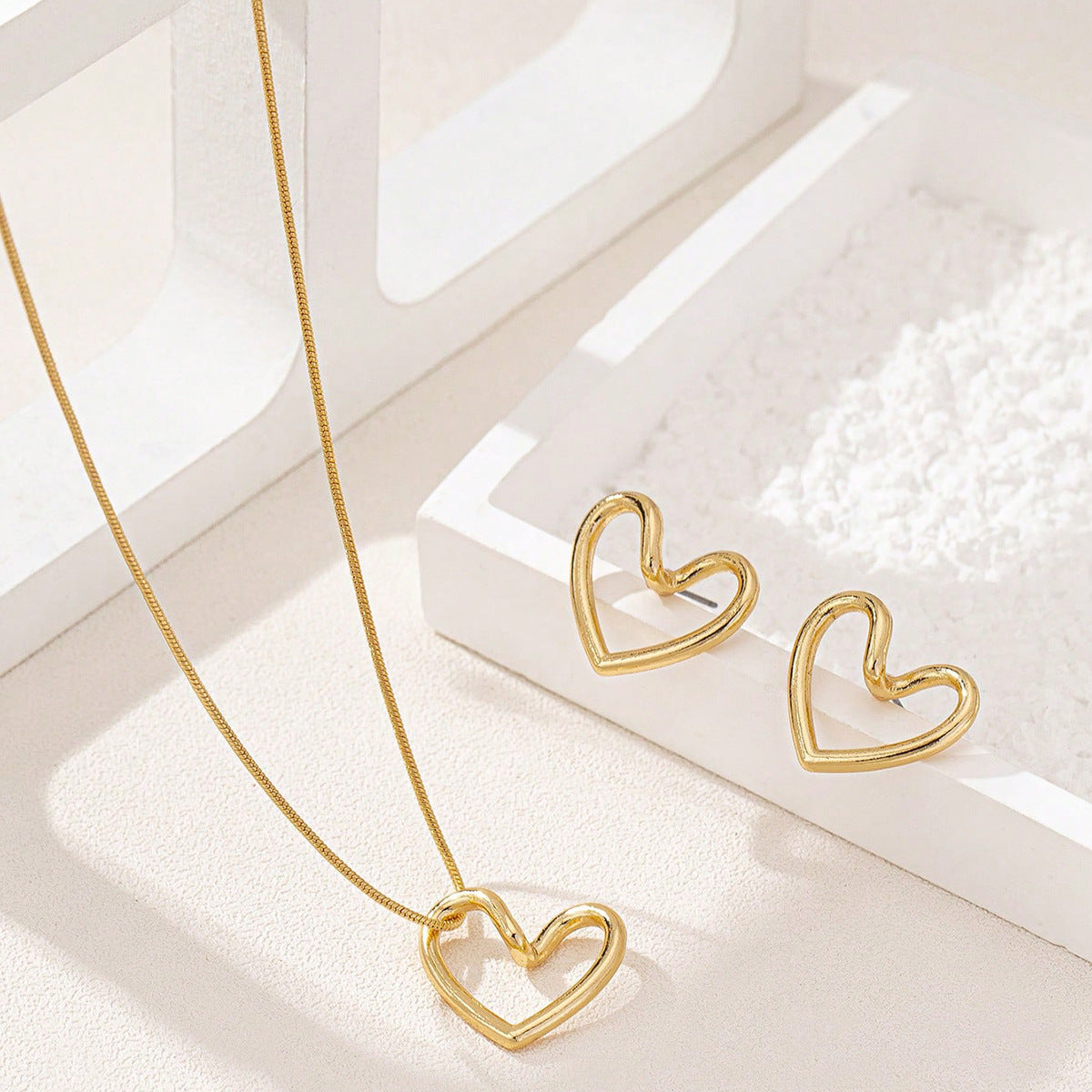 Glossy Love Stud Earrings and Pendant Necklace Set for Women