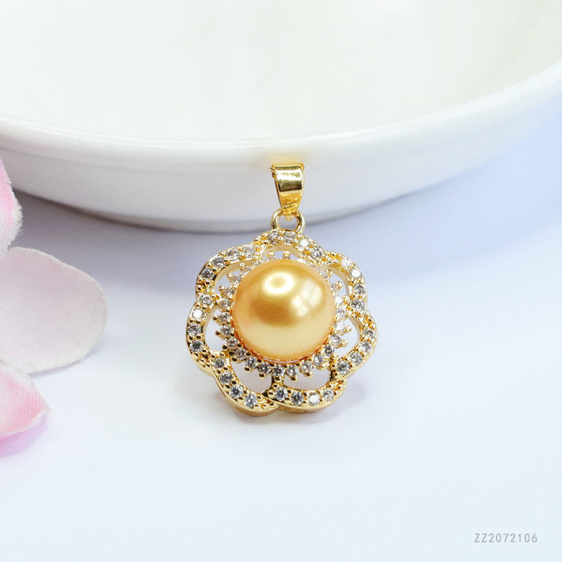 Champagne Shell Pearl Seven-Petal Pendant — No Chain