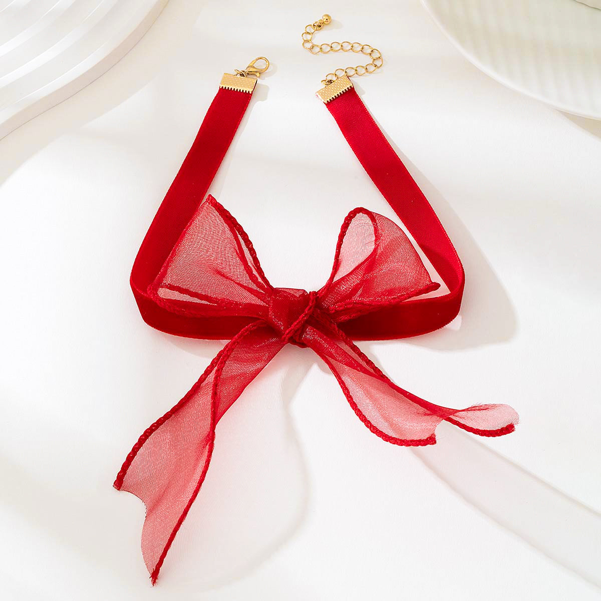 Planderful Vienna Verve Necklace – Elegant Red Bow Design