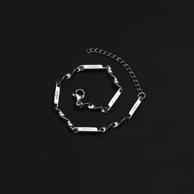 Planderful Jewelry Stainless Steel Mens Necklace Mobius Band Design That Resists Fading For Everyday Wear