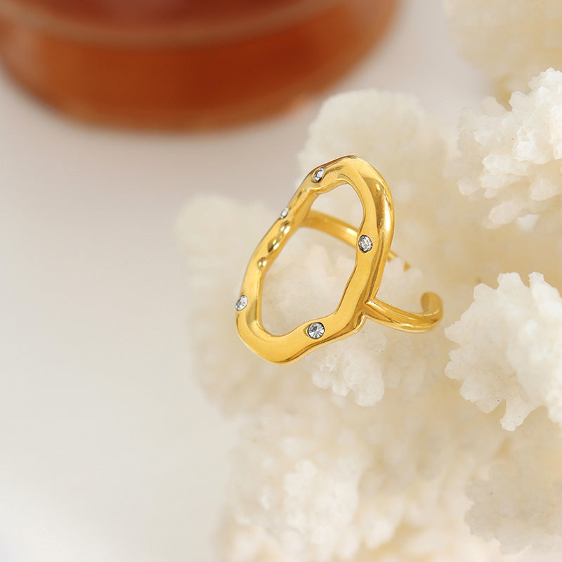 Chic Geometric Zircon Ring in 18K Gold-Plated Titanium Steel