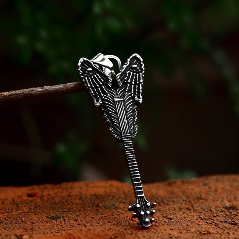 Retro Titanium Steel Violin Pendant for Men - Wholesale Cross-Border Fashion Jewelry