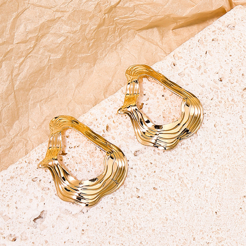 Retro Style Shell Earrings with Unique Metal 3D Design - Vienna Verve Collection