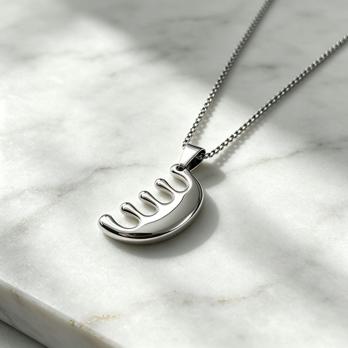 Europe – America – Titanium Steel Comb Pendant Necklace Men's Cool Clavicle Chain