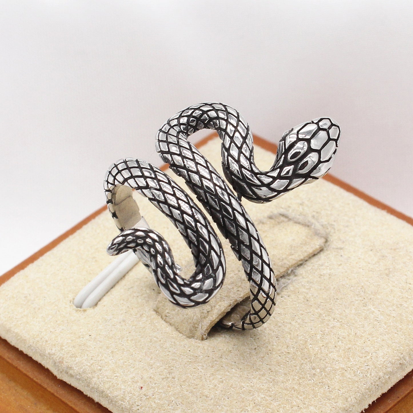 Planderful Jewelry Snake Ring in Titanium Steel Personalized European American Retro Design