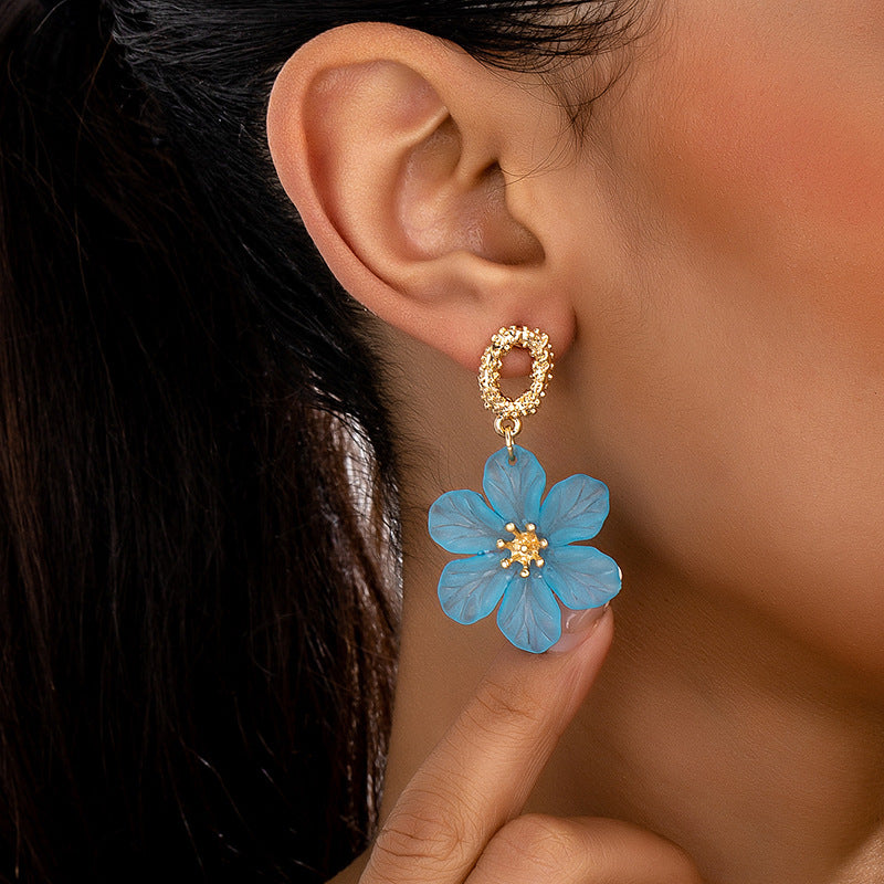Planderful Vienna Verve Earrings – Fashionable Acrylic Flower Design