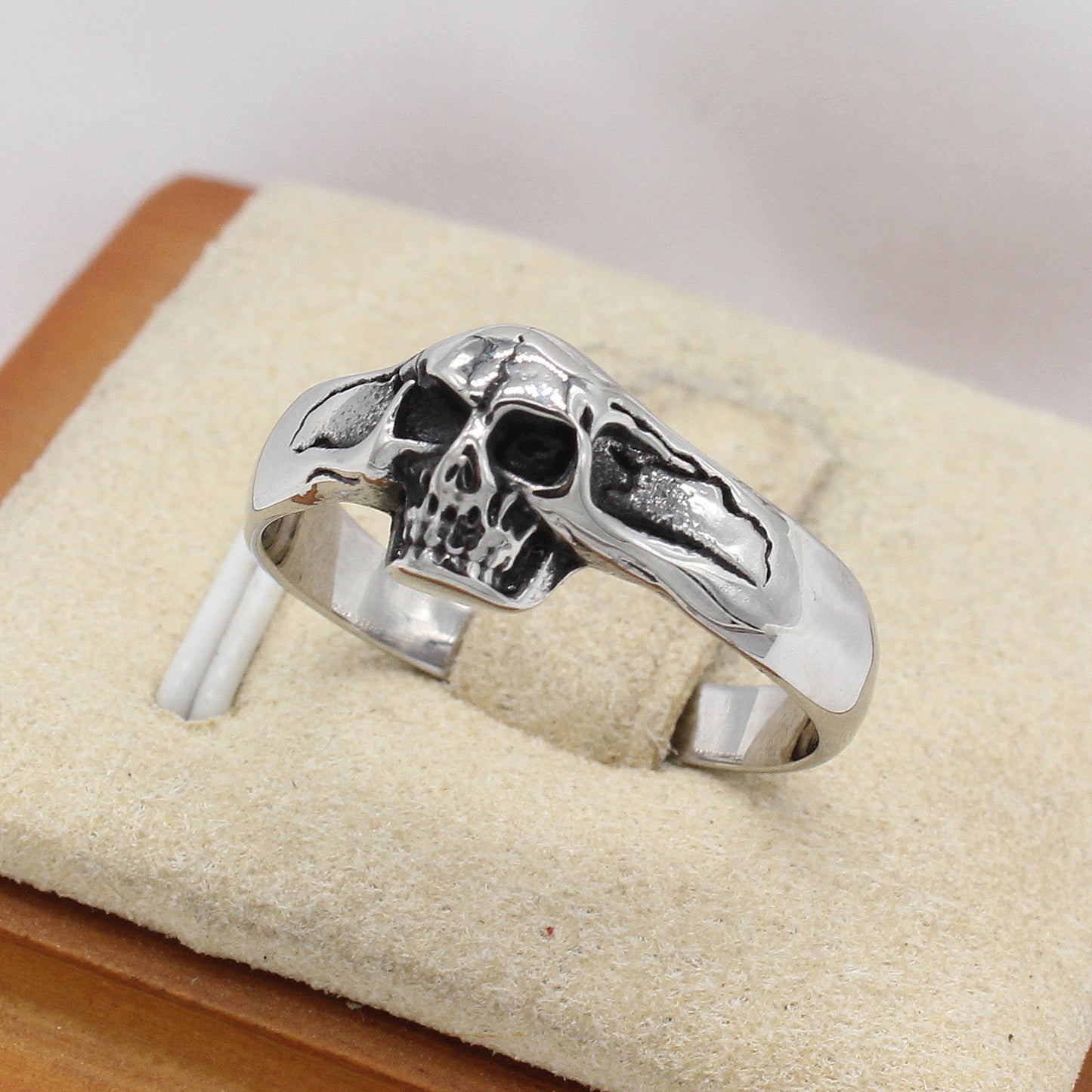 Planderful Jewelry Everyday Genie Retro Skull Steel Ring For Men An Elegant Statement