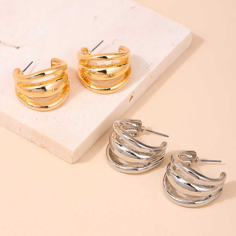 Luxurious Retro Hollow Arc Earrings in C-Shape