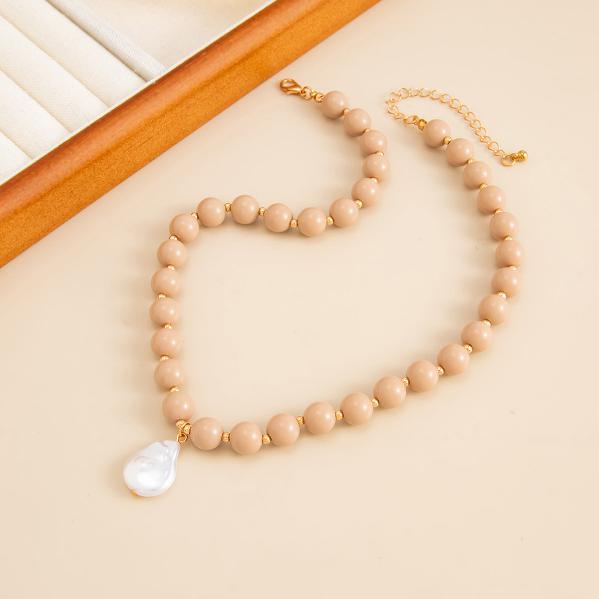 Colored Round Beads Pearl Necklace Dopamine Beaded Holiday Wind Necklace