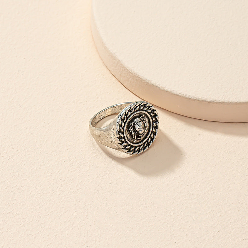 Roaring Punk Lion Head Ring: Street Style Statement Piece