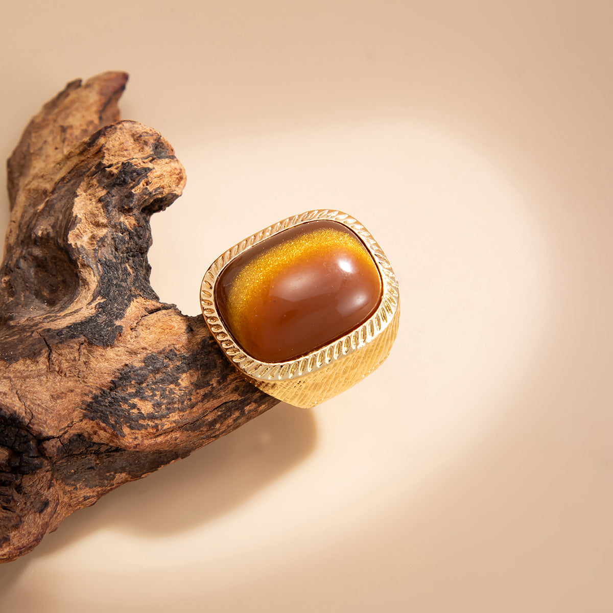 Planderful Vienna Verve Geometric Ring For Women Versatile Vintage Square Stone Statement