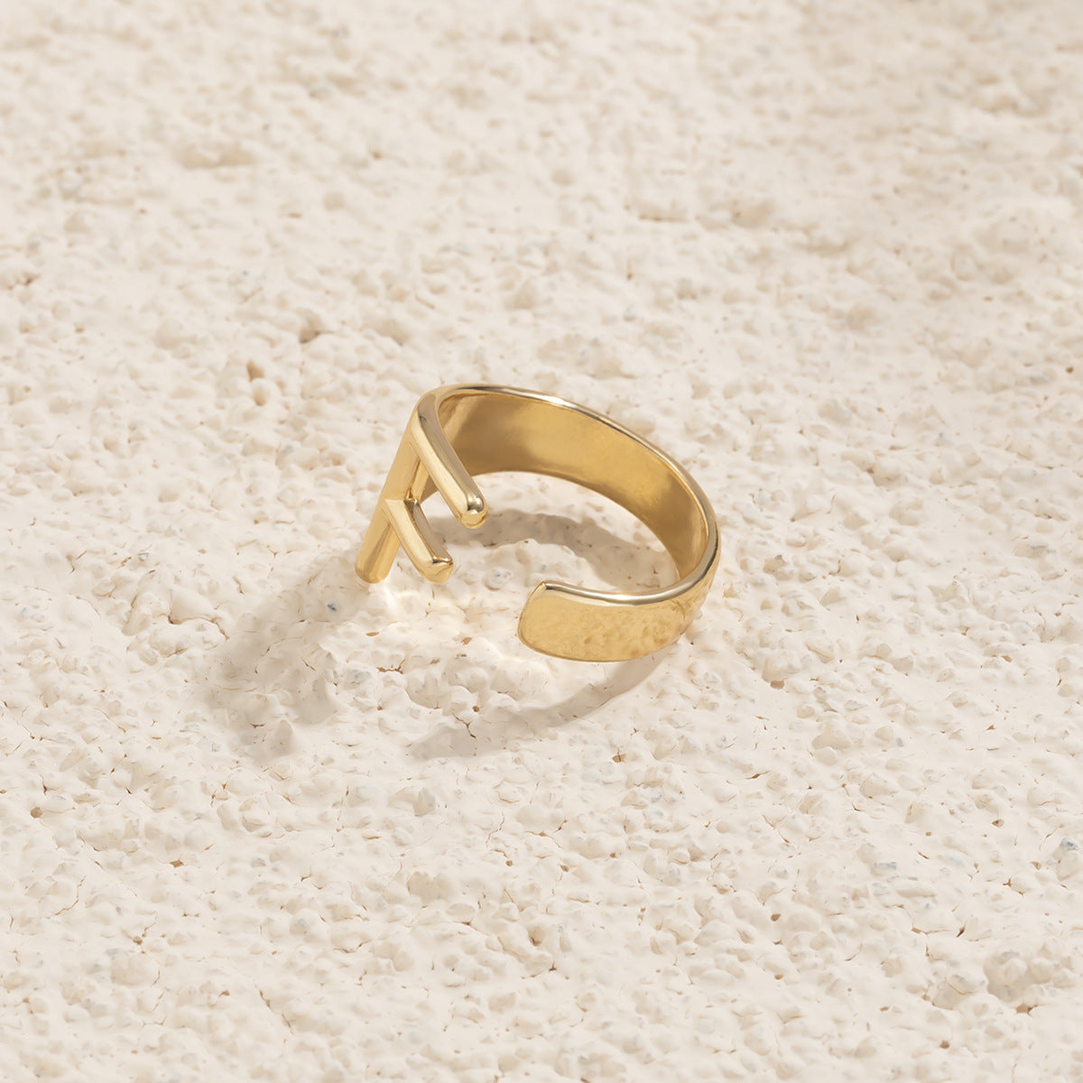 Geometric Hollow Gold Ring with Cross-border Styling