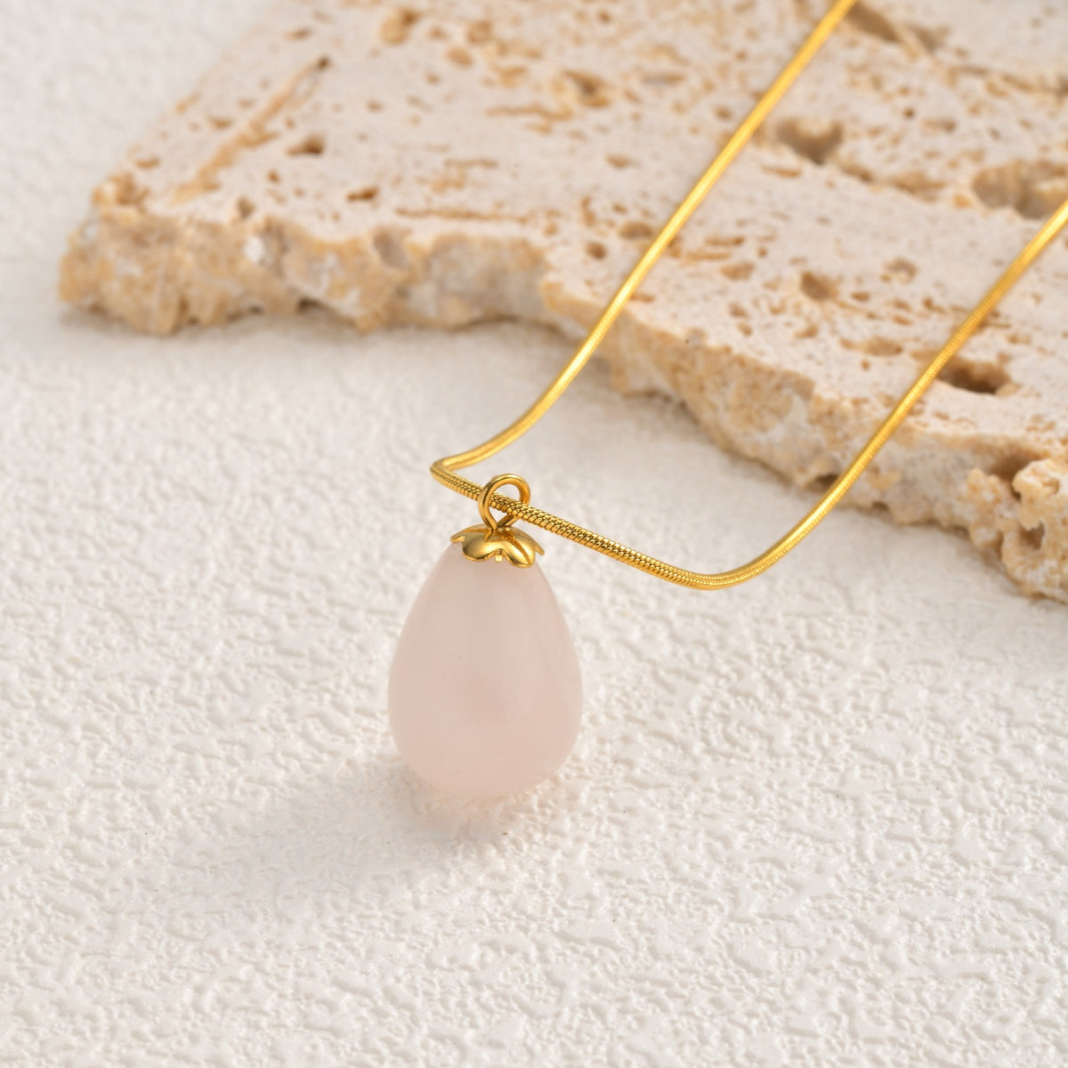 Stainless Steel Water Drop Powder Crystal Pendant Design Collarbone Chain Advanced Isn't Necklace