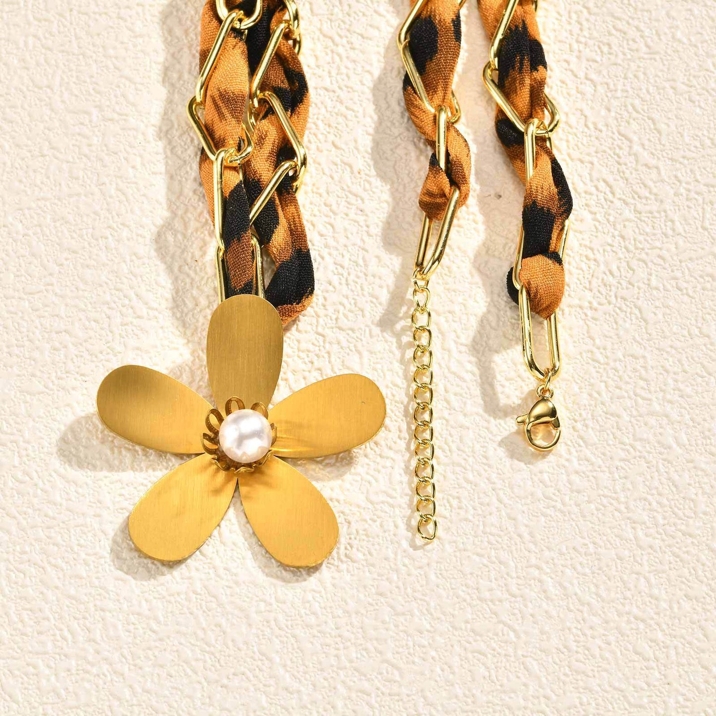 Stainless Steel Irregular Disc Leopard Print Leather Rope Sunflower Leaf Design Necklace