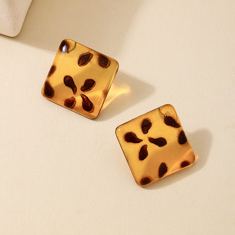 Planderful Vienna Verve Earrings – Trendy Acrylic Leopard Print Design