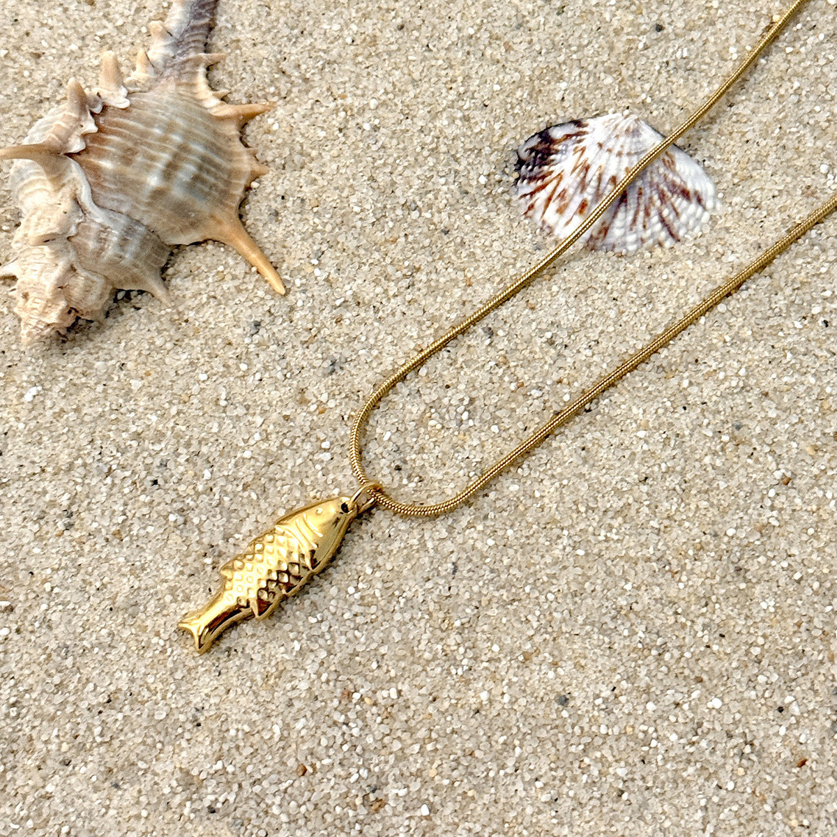 Holiday Wind Small Fish Turtle Pendant Necklace Ocean Wind Coral Starfish Fine