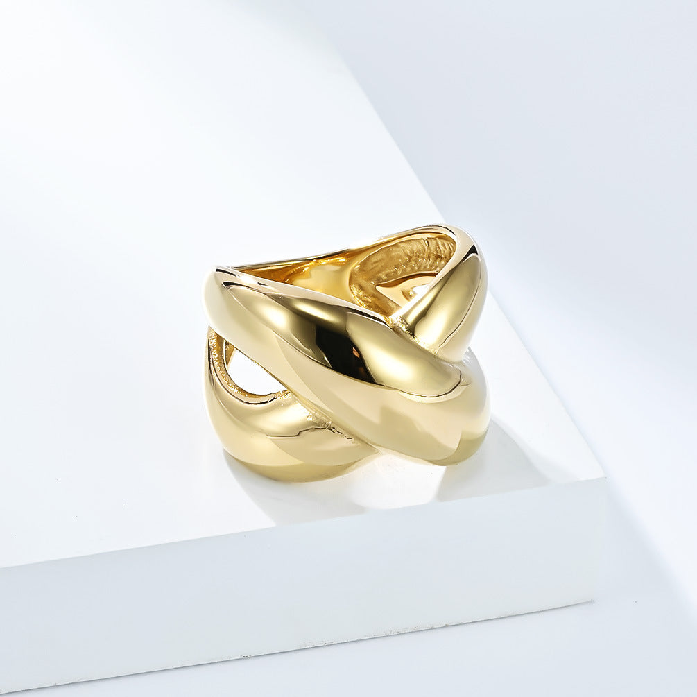 Planderful 18K Gold Plated Titanium Steel Ring For Women Smooth Finish Elegant Temperament