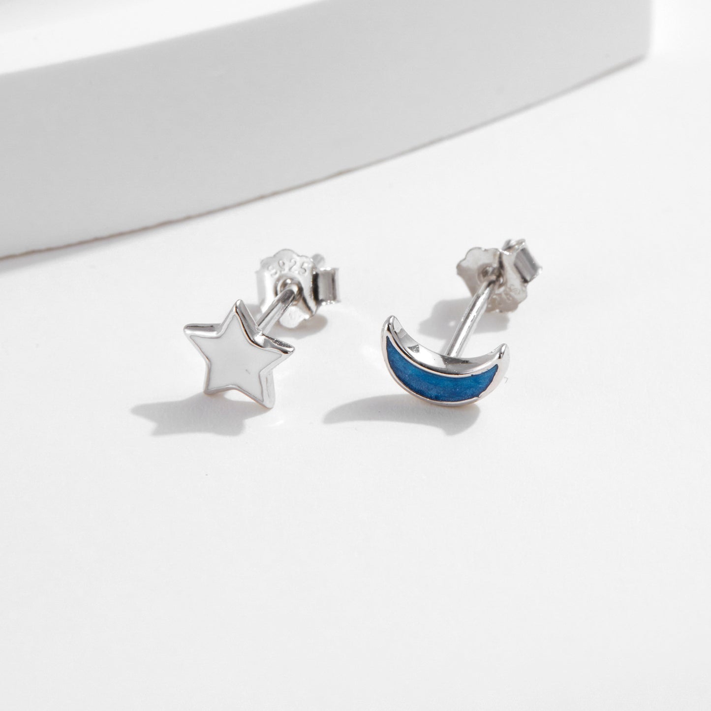 Planderful Everyday Genie Earrings – Gentle and Elegant Asymmetrical Design