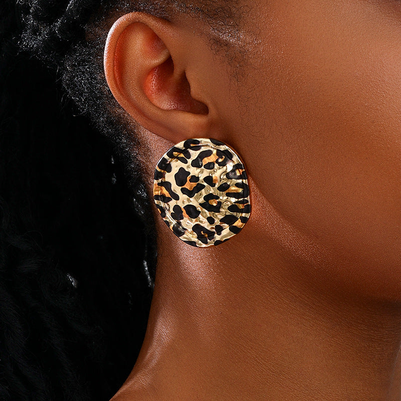 Planderful Vienna Verve Earrings – Exaggerated Metal Ripple Design