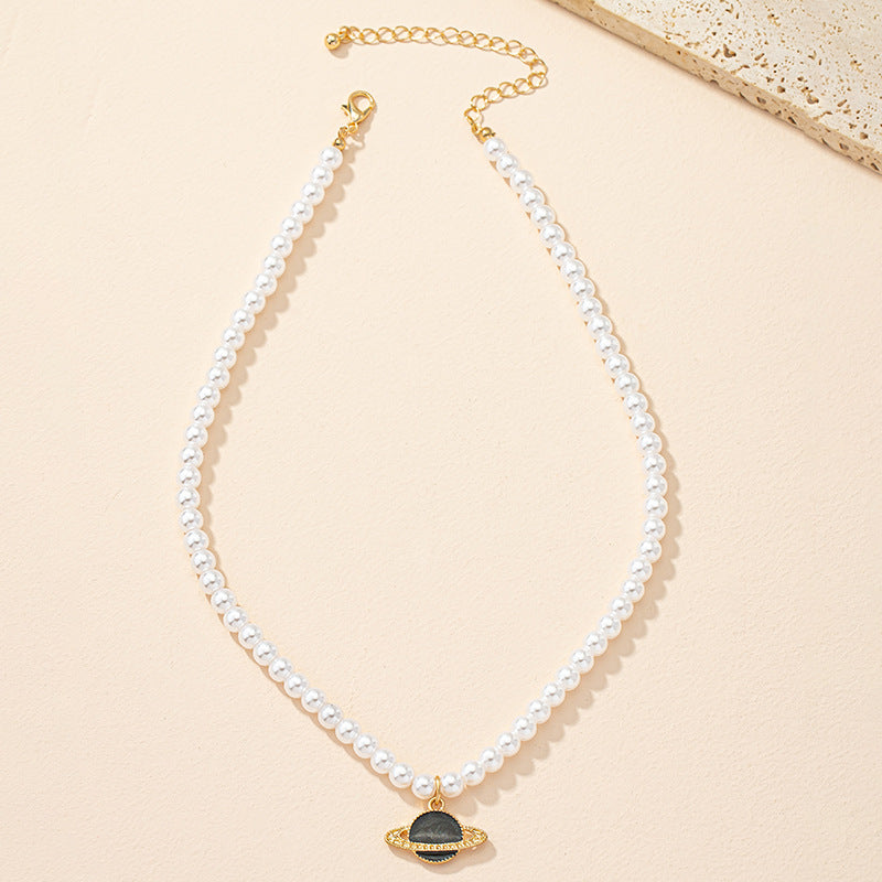 Luxurious Pearl Planet Necklace with Exquisite Design and Elegant Charm