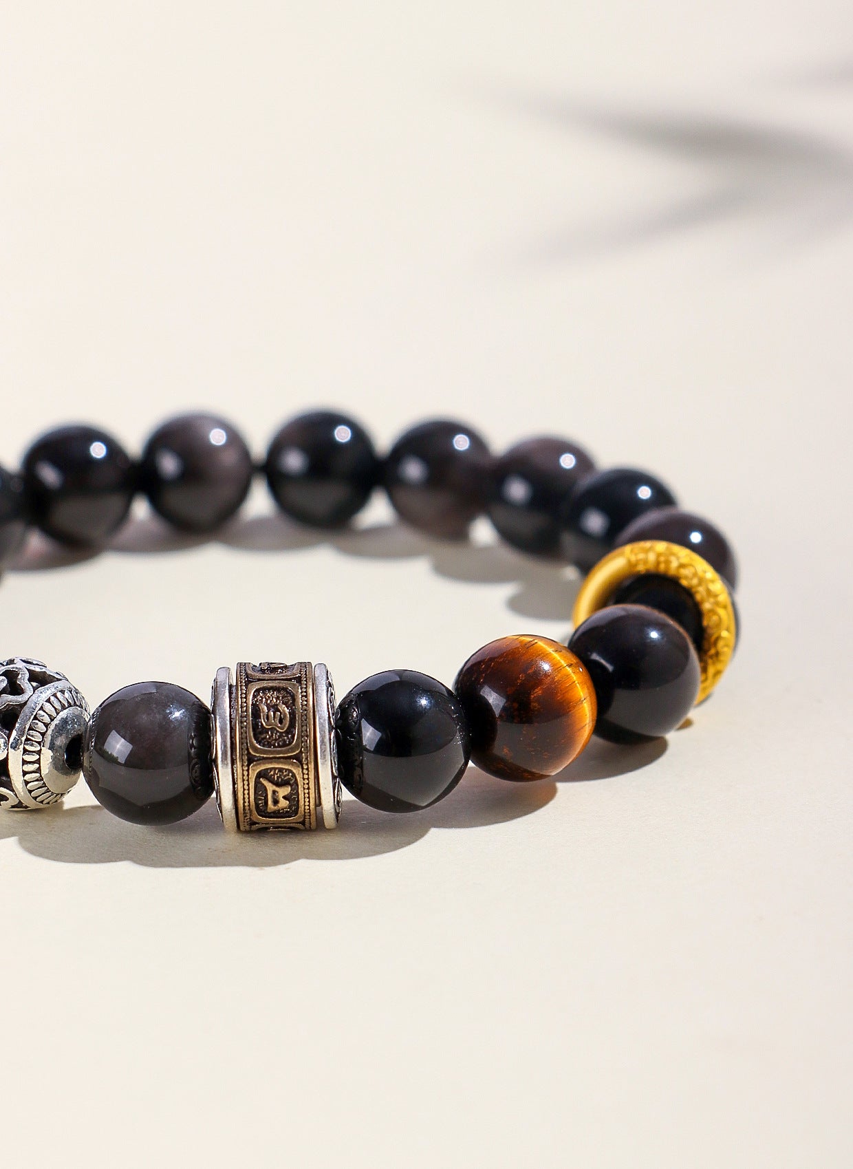 Planderful Fortune's Favor Bracelet – Unique Literary and Retro Design