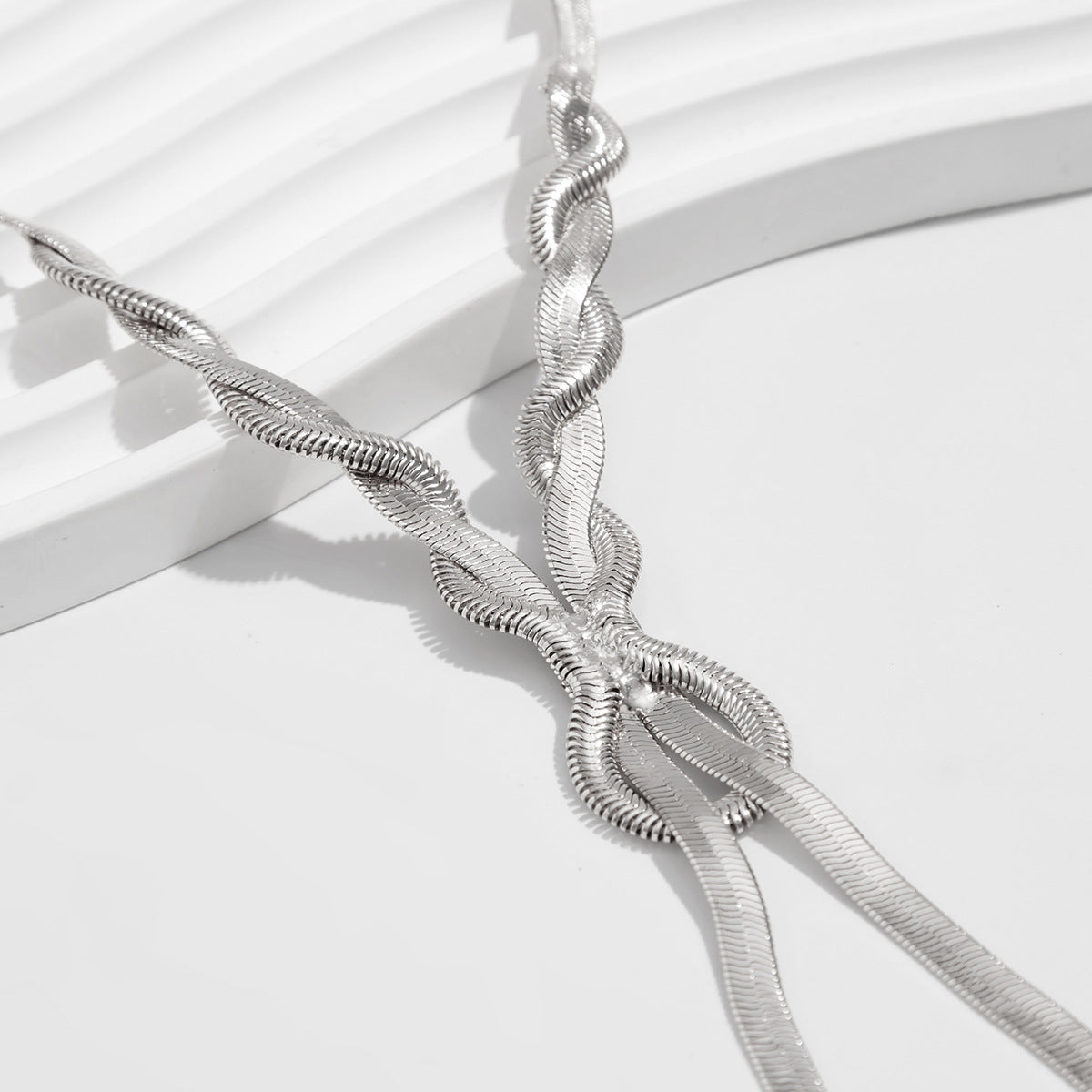 Planderful Vienna Verve Necklace – Elegant Irregular Design