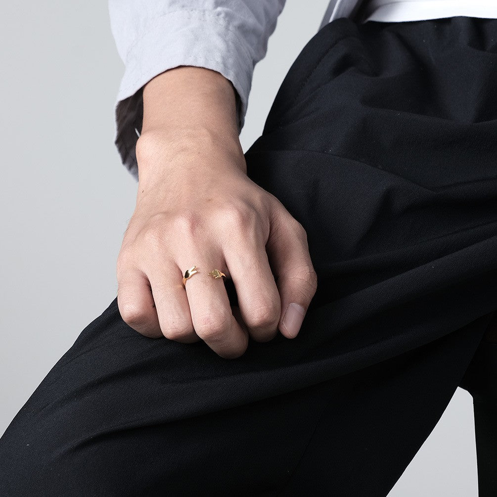 Jewelry's New V-Shaped Scissors Titanium Steel Ring for Men