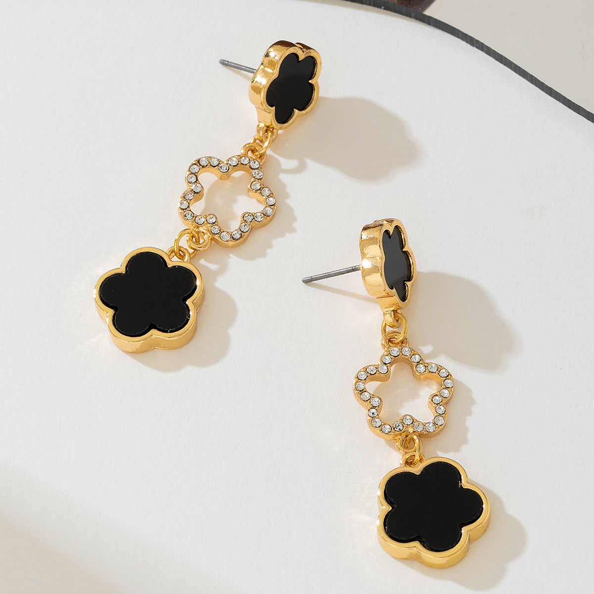 Planderful Vienna Verve Earrings – Elegant Five-Leaf Clover Design