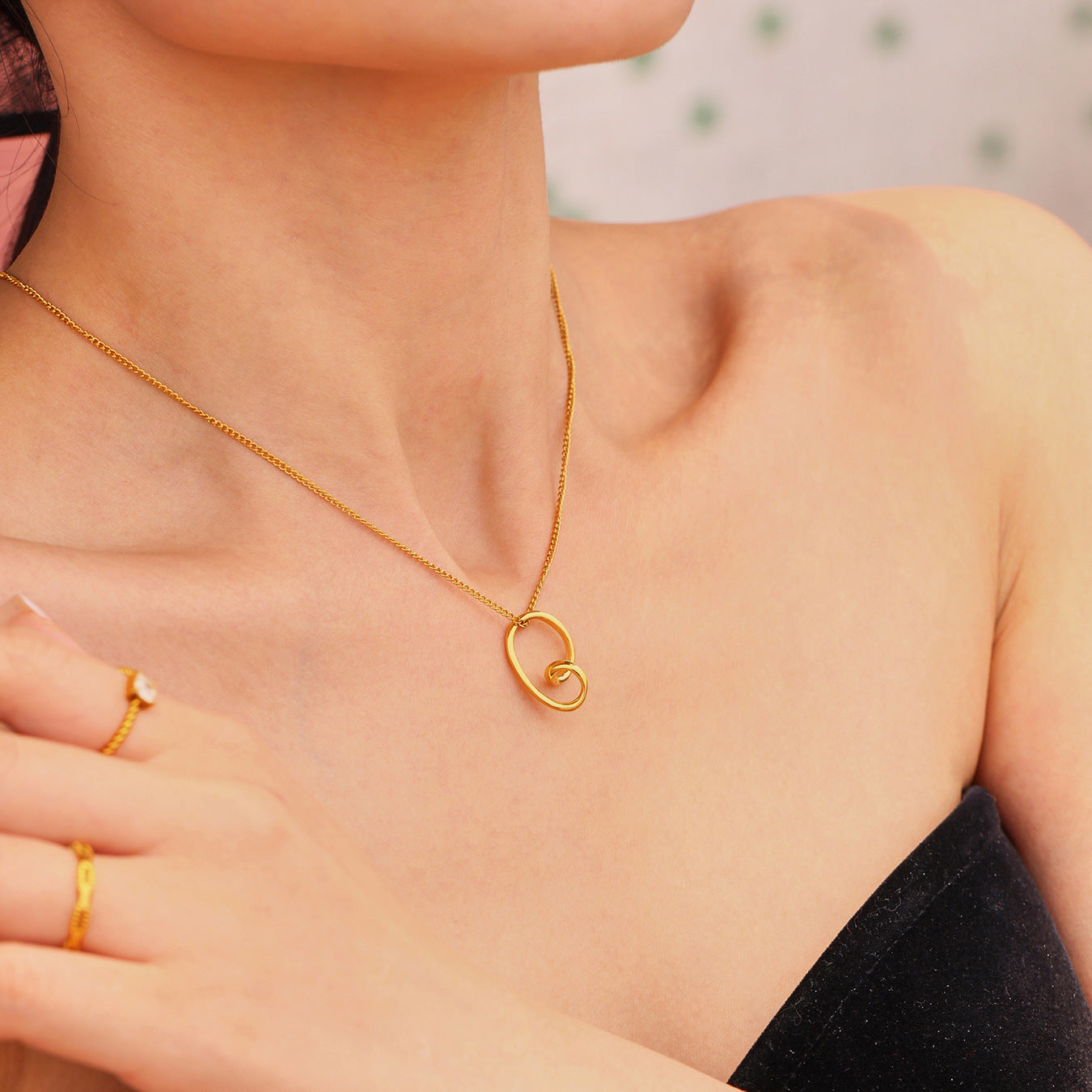 Planderful Hollow Irregular Love Necklace Women 18K Gold