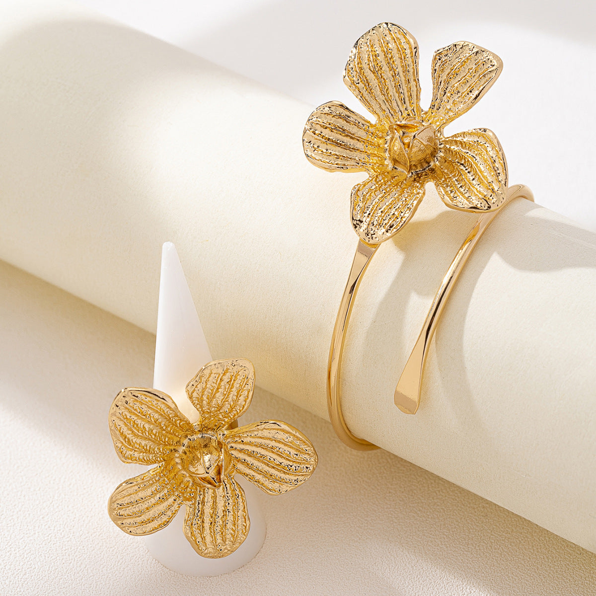 Metal Stud Flower Bracelet and Ring Set for Women by Planderful