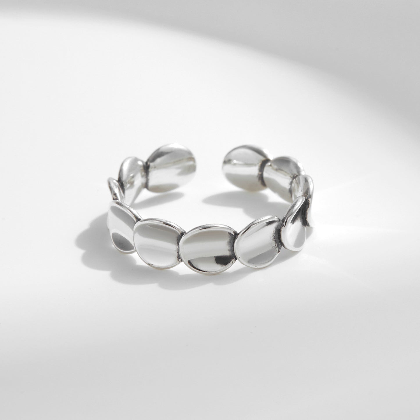 Planderful Everyday Genie Ring – Unique Irregular Fish Scale Design