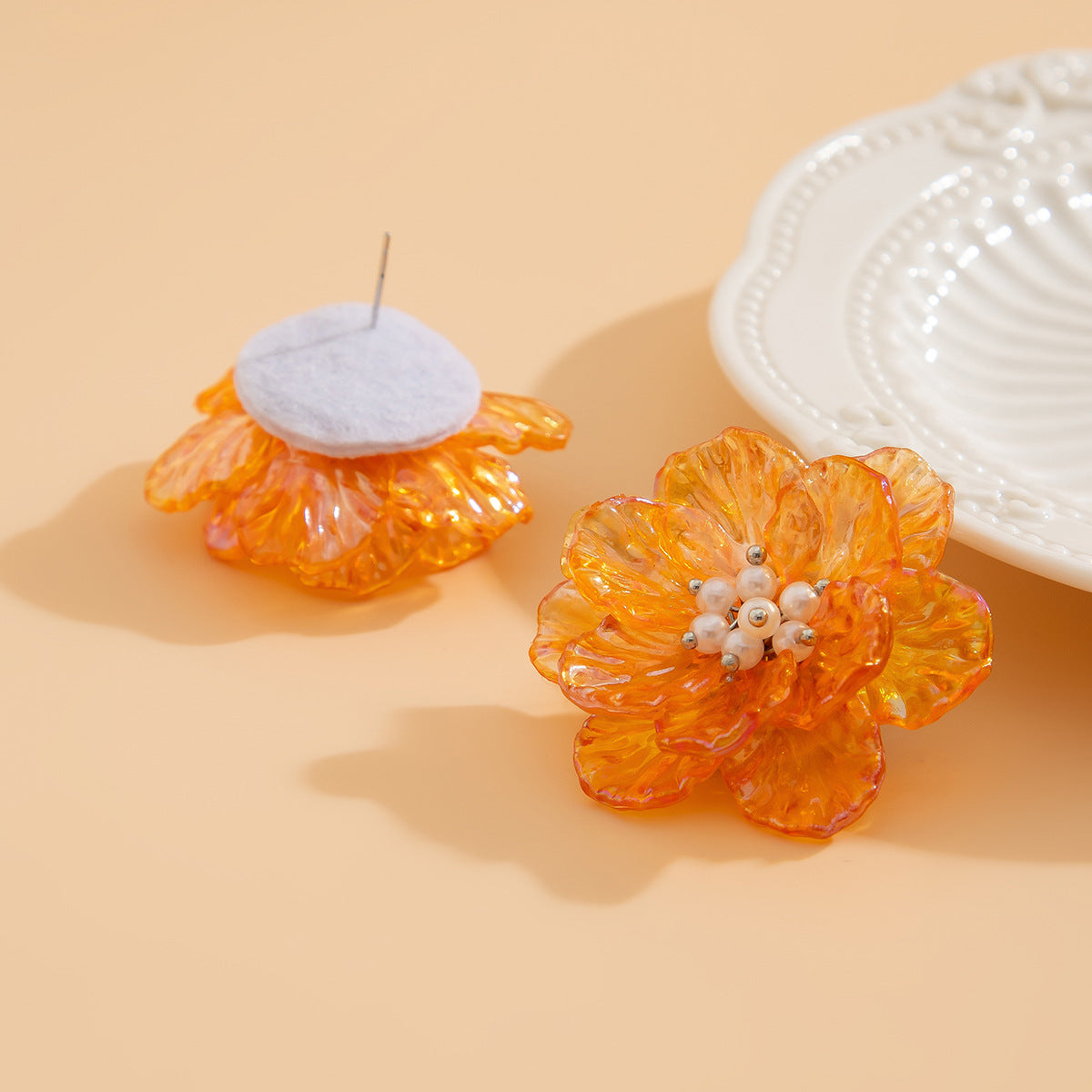 Planderful Vienna Verve 3D Flower Stud Earrings For Women Translucent Color Fantasy Statement Imitation Pearl