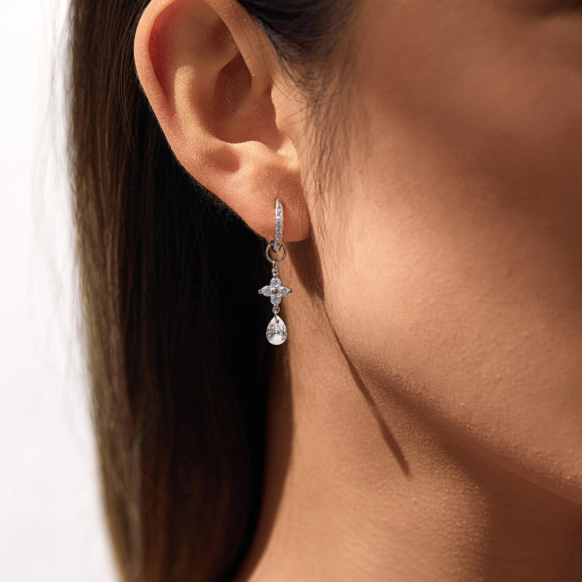 925 Sterling Silver Clover Heart Teardrop Moissanite Earrings