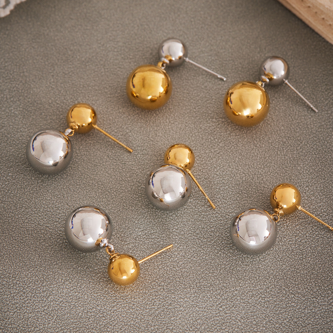 Planderful Hollow Ball Earrings 18K Gold Plated For Women