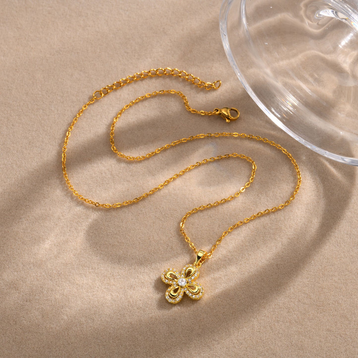 Zircon Flower Pendant Necklace in Gold Copper Jewelry Wholesale