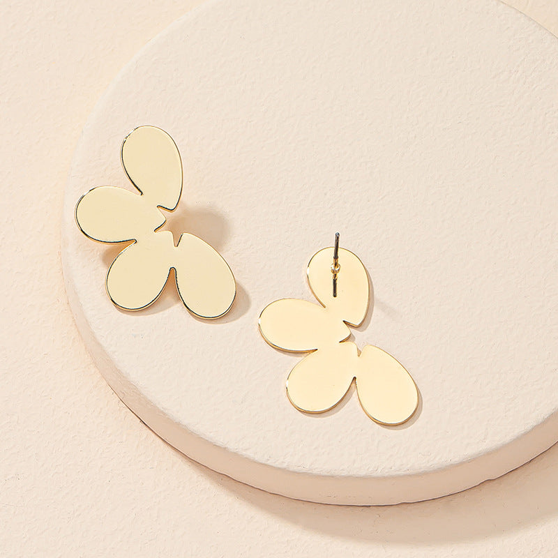 Chic Asymmetric Earrings with Independent Style - Vienna Verve Collection