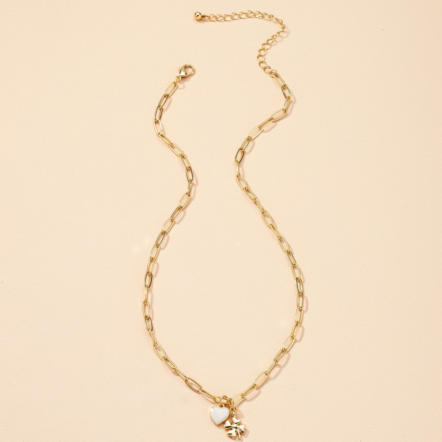 Internet sensation chic heart necklace for ladies, trendy and elegant cross-border style, sophisticated addition to your jewelry collection